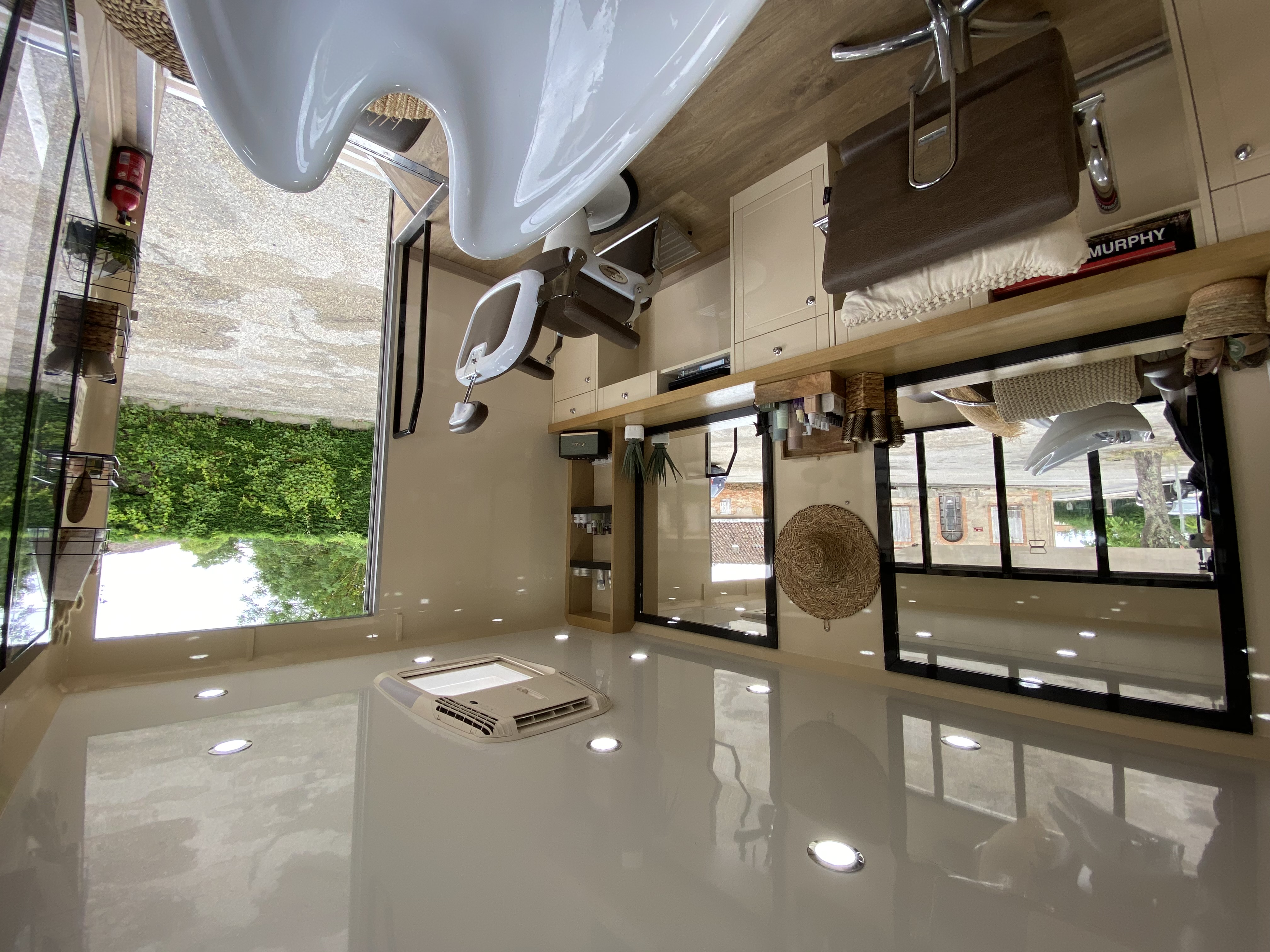 Hair Truck intérieur